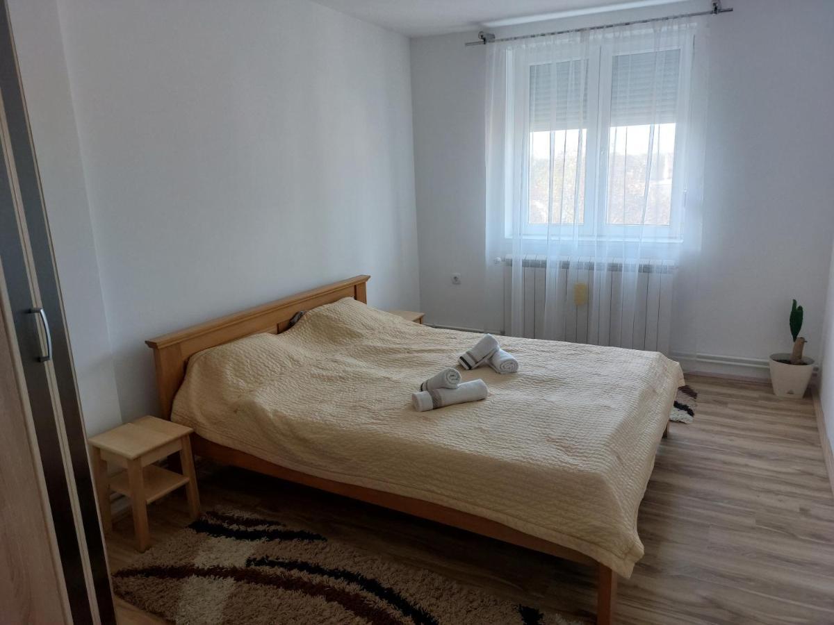 Apartman Centar Sremska Mitrovica Luaran gambar