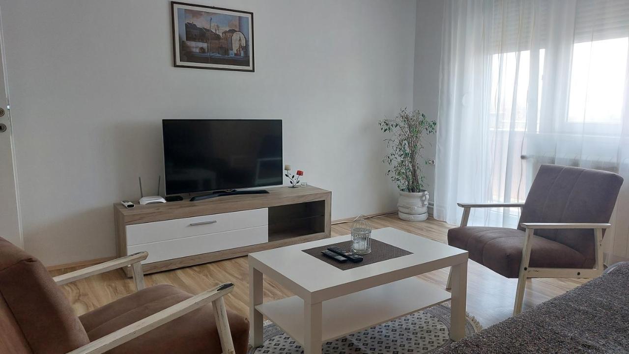 Apartman Centar Sremska Mitrovica Luaran gambar